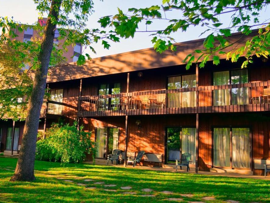 The Woodlands Inn Wilkes-Barre Exterior photo
